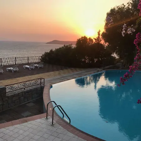 아파트 Guemuesluek Tramonto Evleri